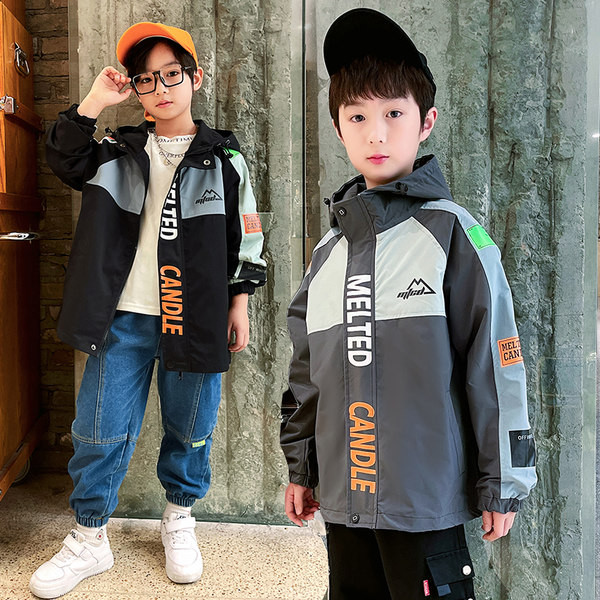 Geaca de toamna baieti cu imprimeu si gluga