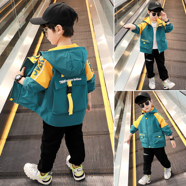 Laisvalaikio striukė su gobtuvu ir kišene berniukui