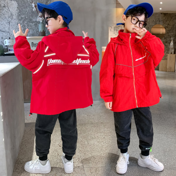 Laisvalaikio vaikiška striukė su gobtuvu - tinka berniukui arba mergaitei