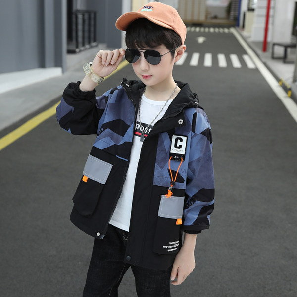 Geaca de copii pentru baieti cu buzunare si inscriptionare