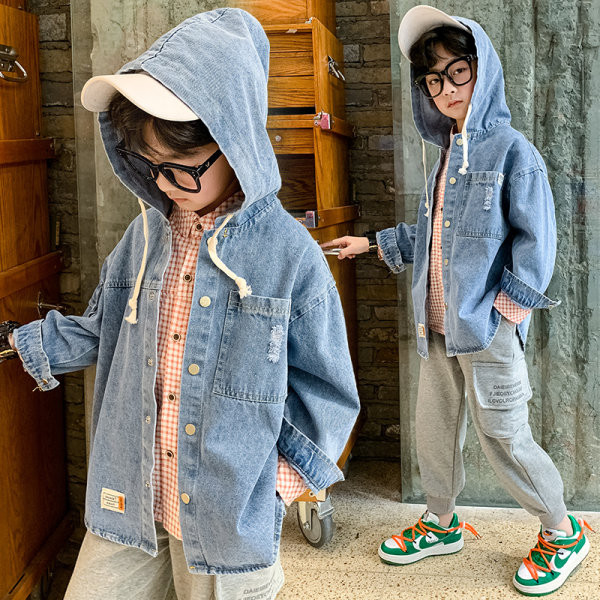 Rifľová bunda pre chlapca s kapucňou a zaväzovaním