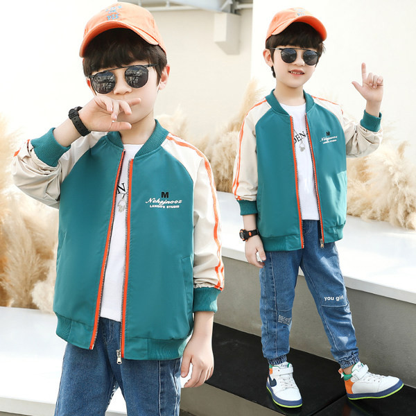 Rudens-pavasara jaka zēniem ar apmalīti un apdruku