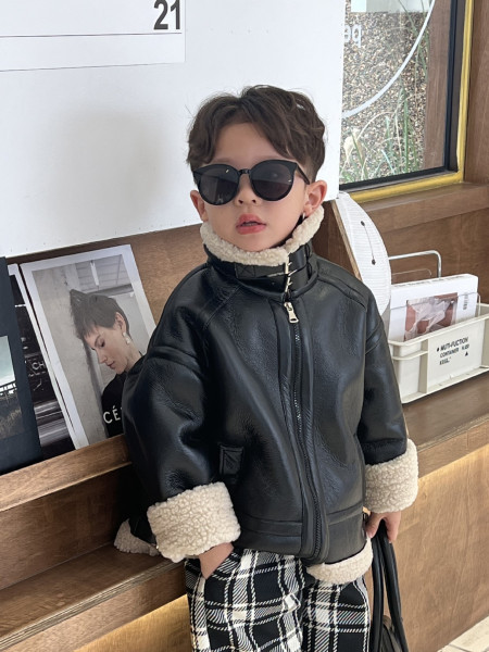 Kožna jakna od eko kože sa donje postavom