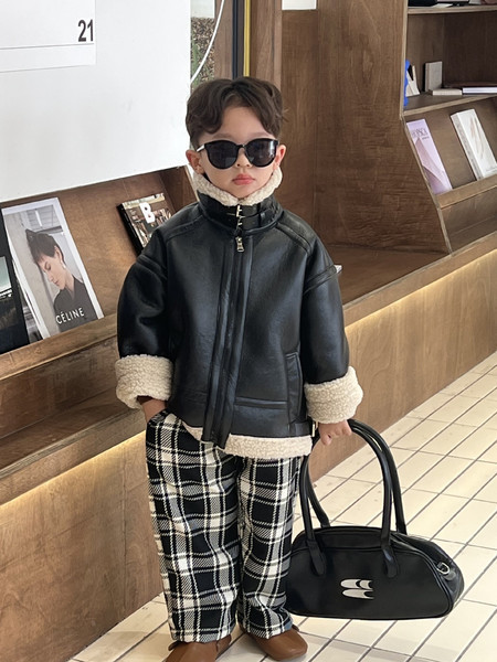 Kožna jakna od eko kože sa donje postavom