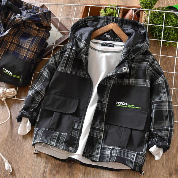 Laisvalaikio vaikiška striukė su gobtuvu ir kišene