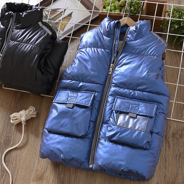 Sportinė vaikiška liemenė su kišenėmis berniukams