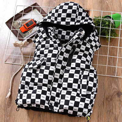 Berniukų liemenė su languotu gobtuvu