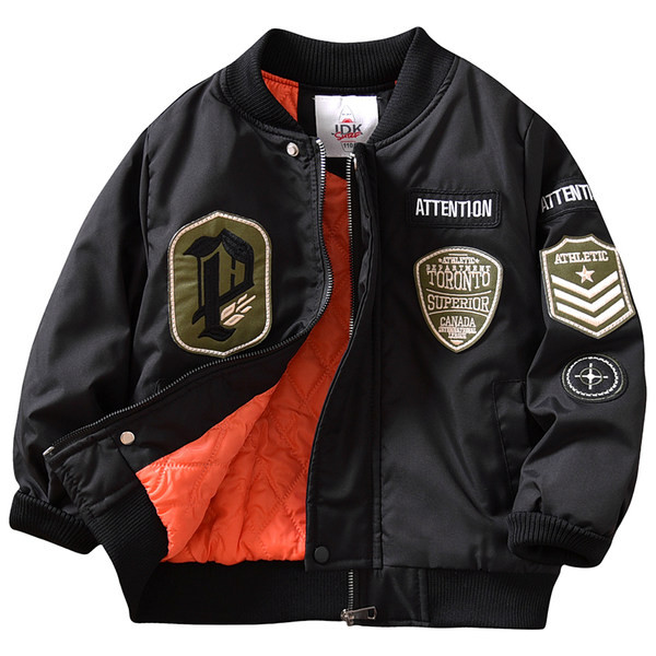 Dječja jakna za dječake s vezom i kopčanjem na patent i gumb