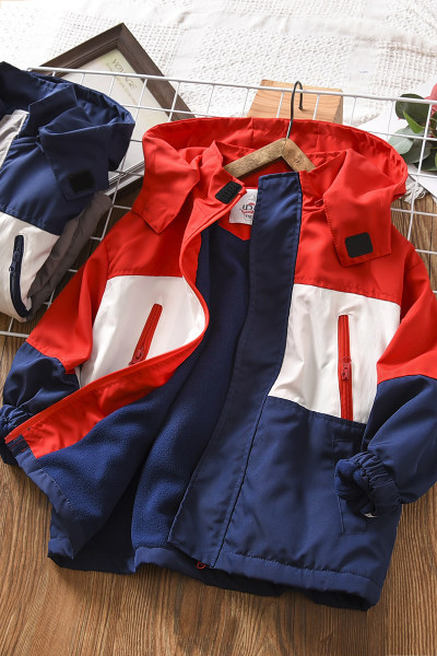 Berniukų laisvalaikio striukė - su gobtuvu