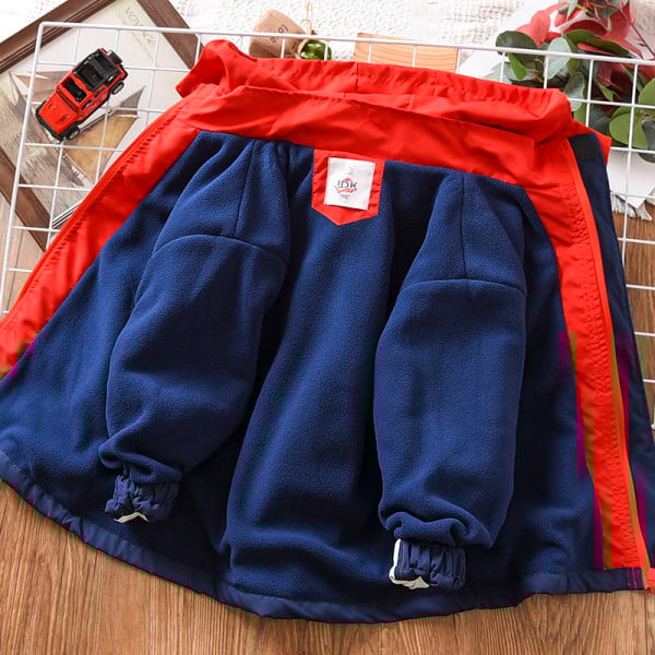 Berniukų laisvalaikio striukė - su gobtuvu