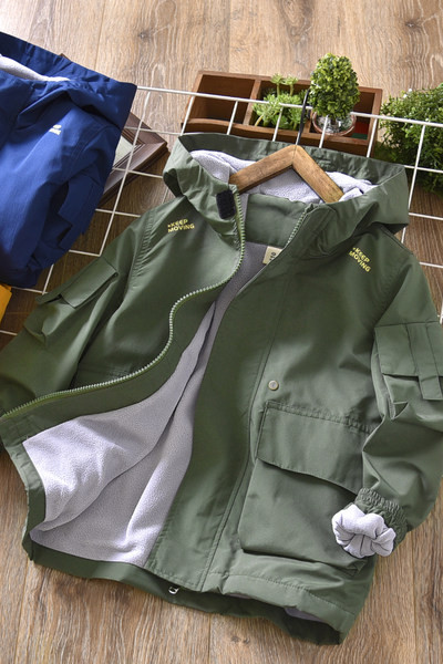 Jachetă căptușită model nou pentru băieți cu glugă și inscripționare