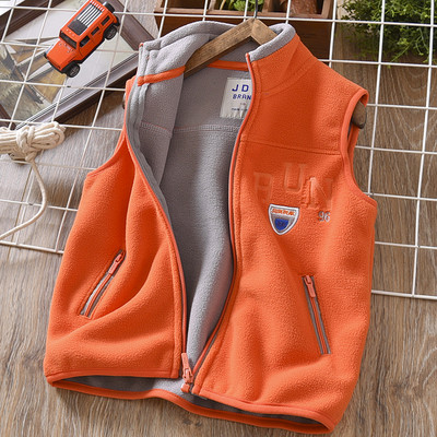 Berniukų laisvalaikio vilnos liemenė su aukšta apykakle siuvinėjimu