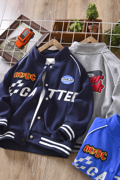 Ležérna detská bunda s nápisom