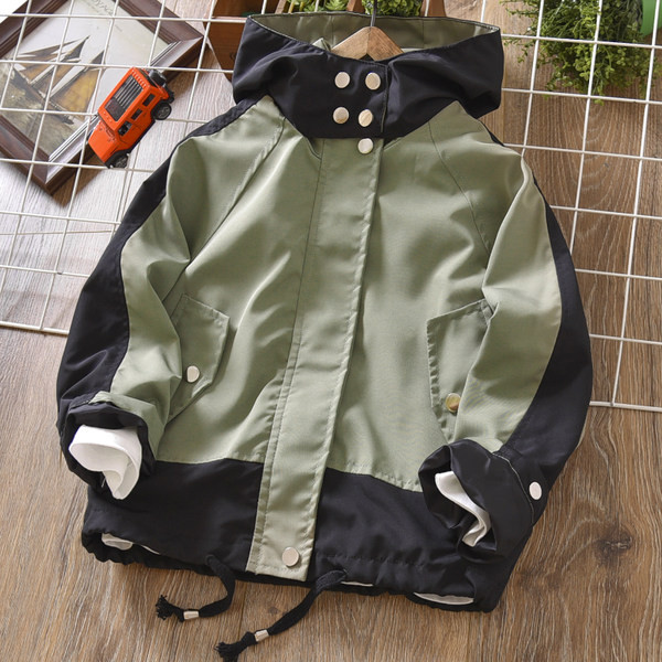 Spyruoklė berniukui su gobtuvu ir kaklaraiščiais