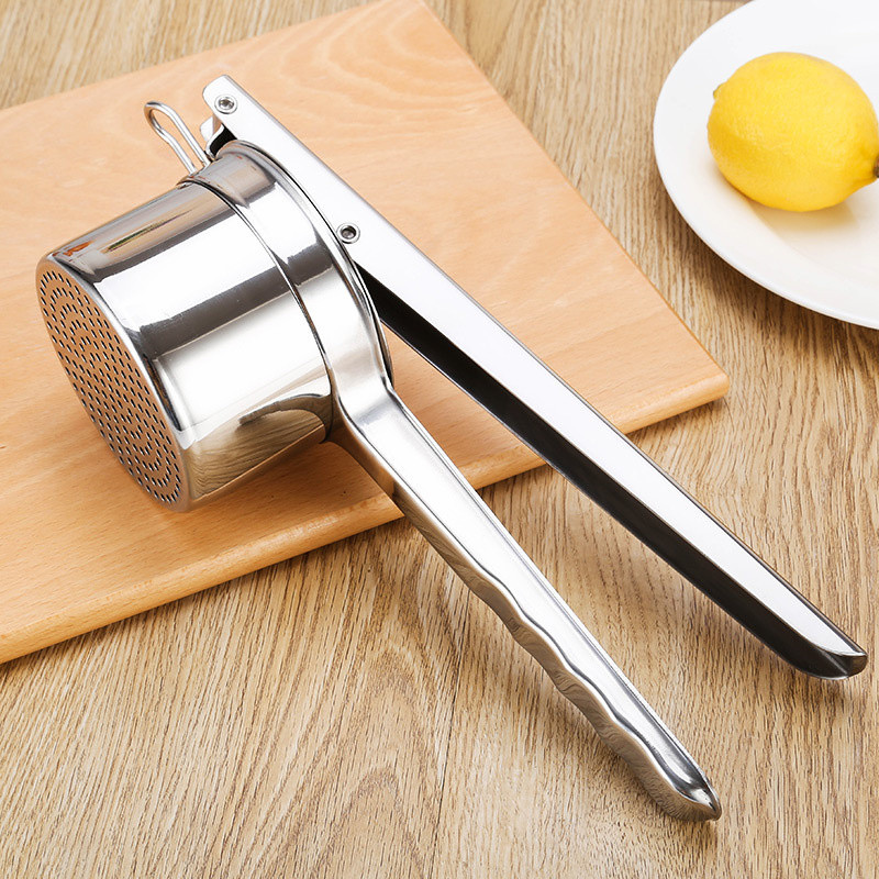 100%-ban rozsdamentes acél burgonyavágó és -törő burgonya gyümölcsökhöz Yams Squash bébiétel 3 cserélhető finomítótárcsával