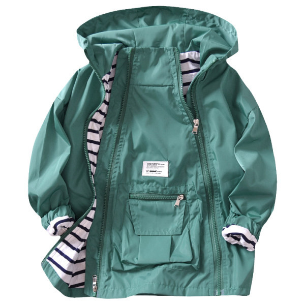 Proljetna jakna za dječake s kapuljačom i patentnim zatvaračem sa strane