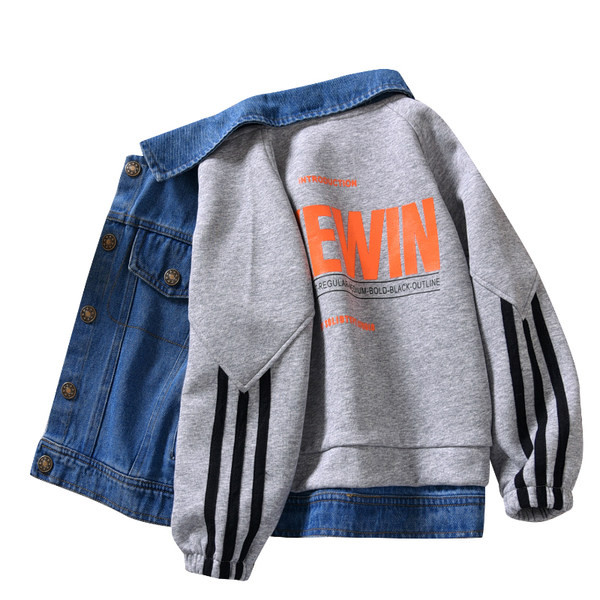 Ležerna traper jakna s natpisom