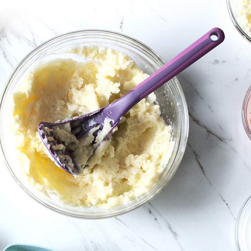 Maisto klasės PP dervos bulvių trintuvas saldžiųjų bulvių vaisių česnako įrankis, atsparus aukštai temperatūrai ir lengvai laikomas neslidžia rankena