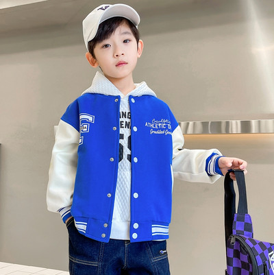 Uue mudeli kirja ja nööpkinnitusega jope poistele