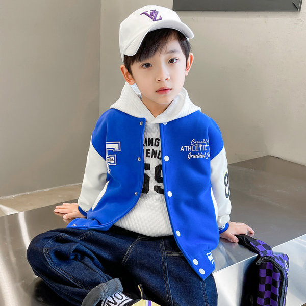 Uue mudeli kirja ja nööpkinnitusega jope poistele