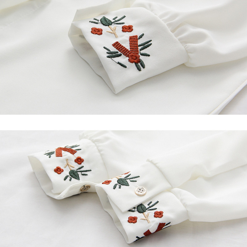 2019 m. Nauja gėlėmis siuvinėta sagutėlė Šifoninė palaidinė ilgomis rankovėmis Peter pan apykaklės marškinėliai Sweet Girls laisvi didelio dydžio viršus T93902F