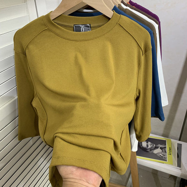 Ежедневна дамска блуза с 3/4 ръкави и овално деколте 