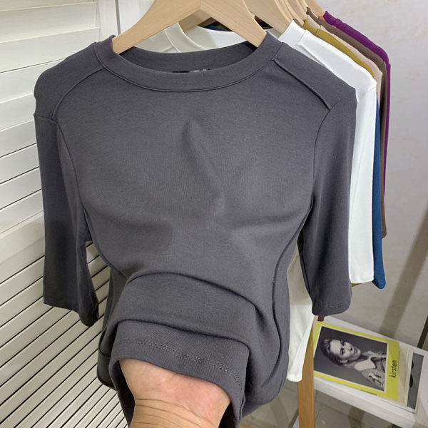 Ежедневна дамска блуза с 3/4 ръкави и овално деколте 