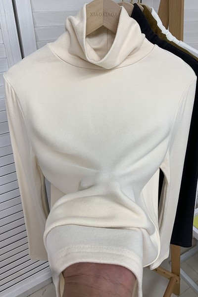 Изчистен модел дамска едноцветна блуза с поло яка