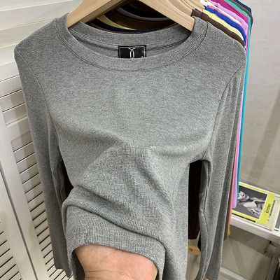 Kelių spalvų laisvalaikio moteriška palaidinė su ovalia iškirpte