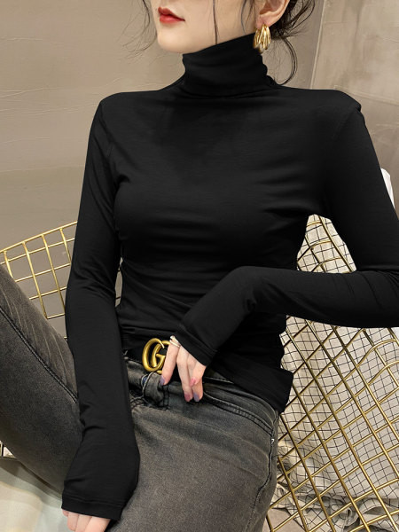 Дамска блуза с поло изчистен модел