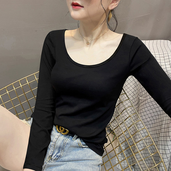 Втален модел дамска блуза с овално деколте