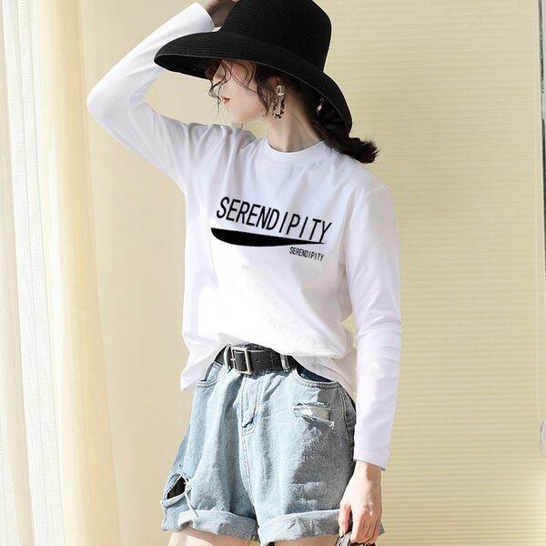 Широк модел дамска блуза с щампа