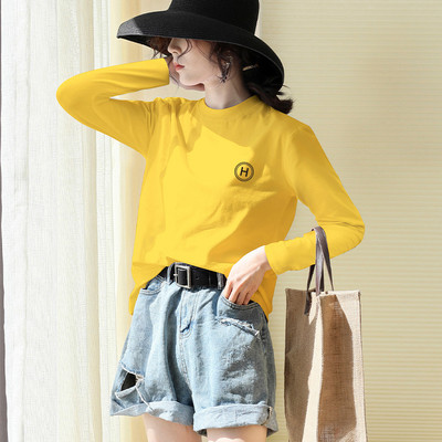 Дамска блуза с овално деколте