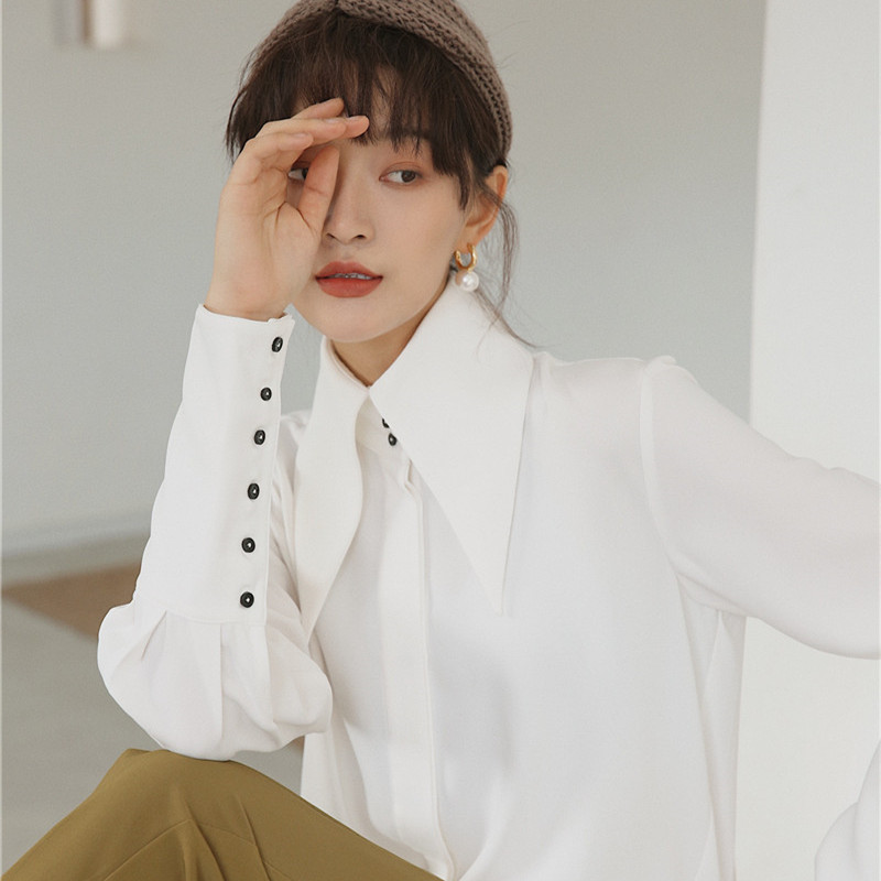 Anglijos stiliaus vintažinė palaidinė, 2020 m. rudens baltos spalvos žibintuvėlis ilgomis rankovėmis, dideliais smailiais atvartais, paprasti, patogūs, laisvi moteriški marškiniai