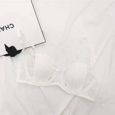 Ženski grudnjak s trakom i vezom