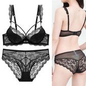 Set sutien și chiloți de damă cu dantelă