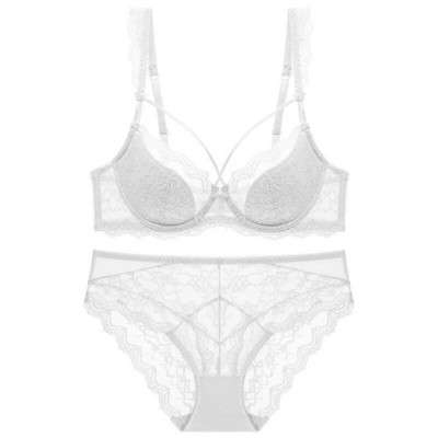 Set sutien și chiloți de damă cu dantelă