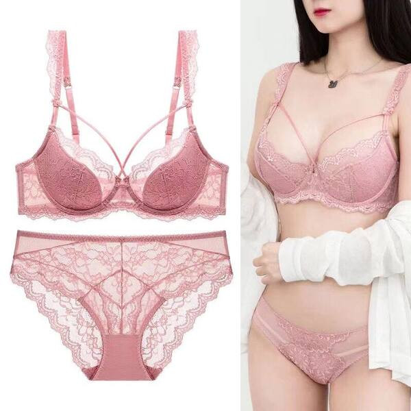 Set sutien și chiloți de damă cu dantelă