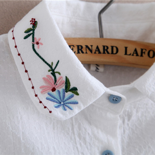 Gornje bluze Bijele košulje Mori djevojke Korejske ženske bluze Preppy 2017 Jesen Kawaii Ženske košulje s cvjetnim vezom T78616A