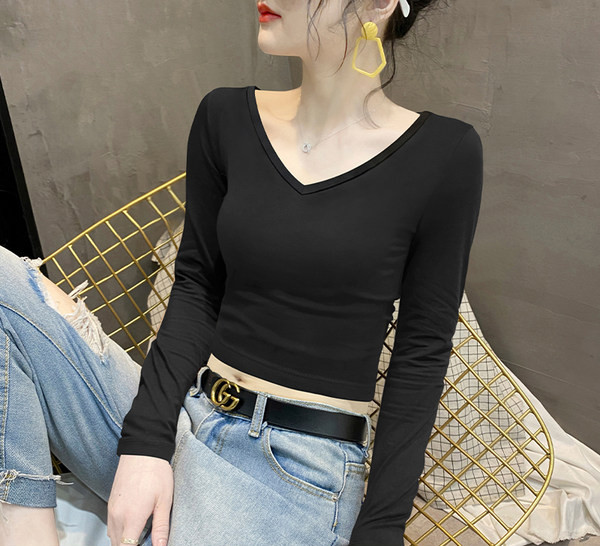 Дамска блуза с шпиц деколте в различни цветове 