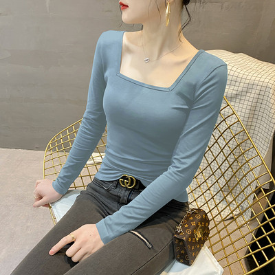 Едноцветна дамска блуза с квадратно деколте