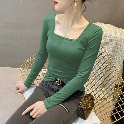 Едноцветна дамска блуза с квадратно деколте