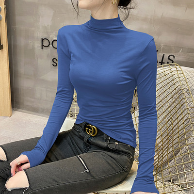 Bluză de damă simplă cu guler polo