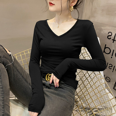 Дамска блуза изчистен модел с V-образно деколте