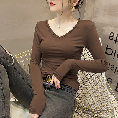 Дамска блуза изчистен модел с V-образно деколте