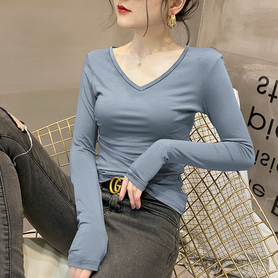 Дамска блуза изчистен модел с V-образно деколте