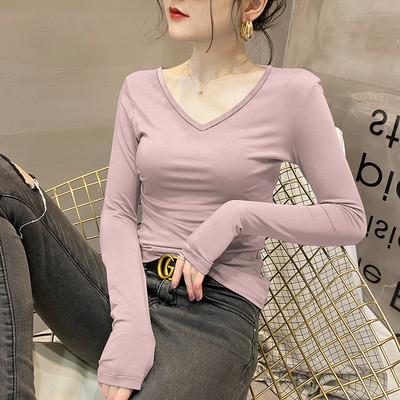 Дамска блуза изчистен модел с V-образно деколте