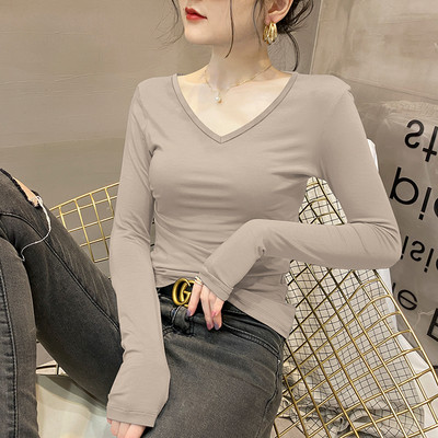 Дамска блуза изчистен модел с V-образно деколте