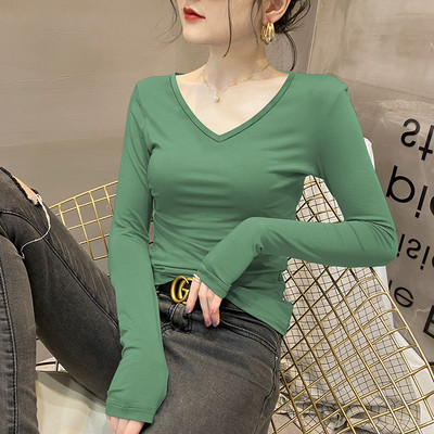 Дамска блуза изчистен модел с V-образно деколте