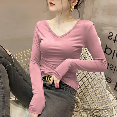 Дамска блуза изчистен модел с V-образно деколте